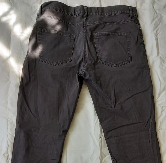 Slim fit black men's jeans; size 29US - Picture 2 of 3